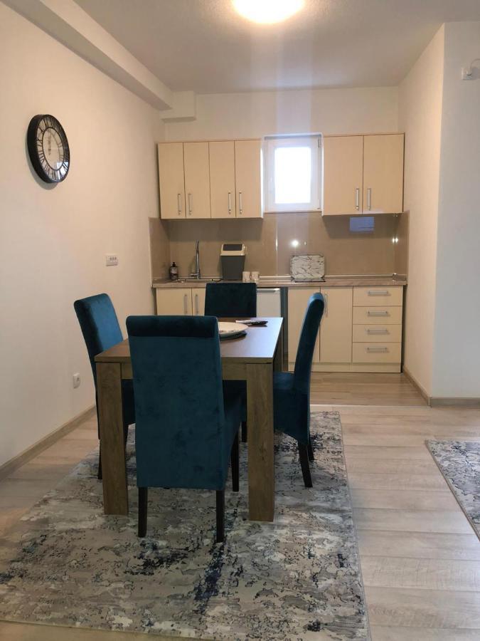 Koca Apartmani Novi Pazar Buitenkant foto